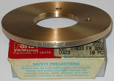 BRASS WASHER (CLOSE) 2.JPG